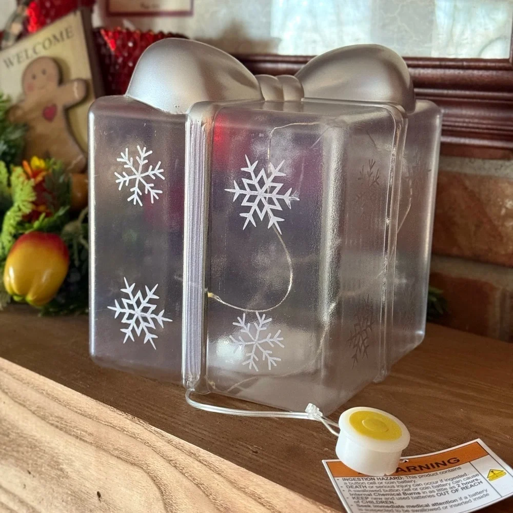 N/A festive silver